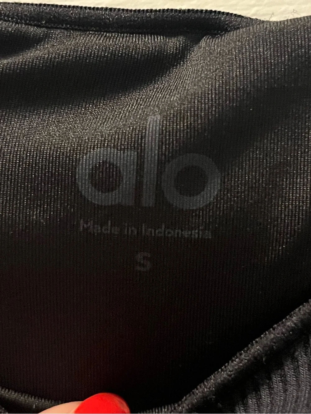 Alo Yoga Ribbed En Pointe Tank- small flaw